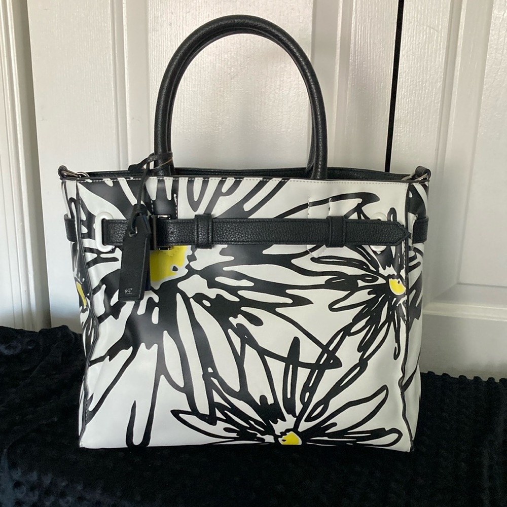REED Black and White Floral Tote Bag